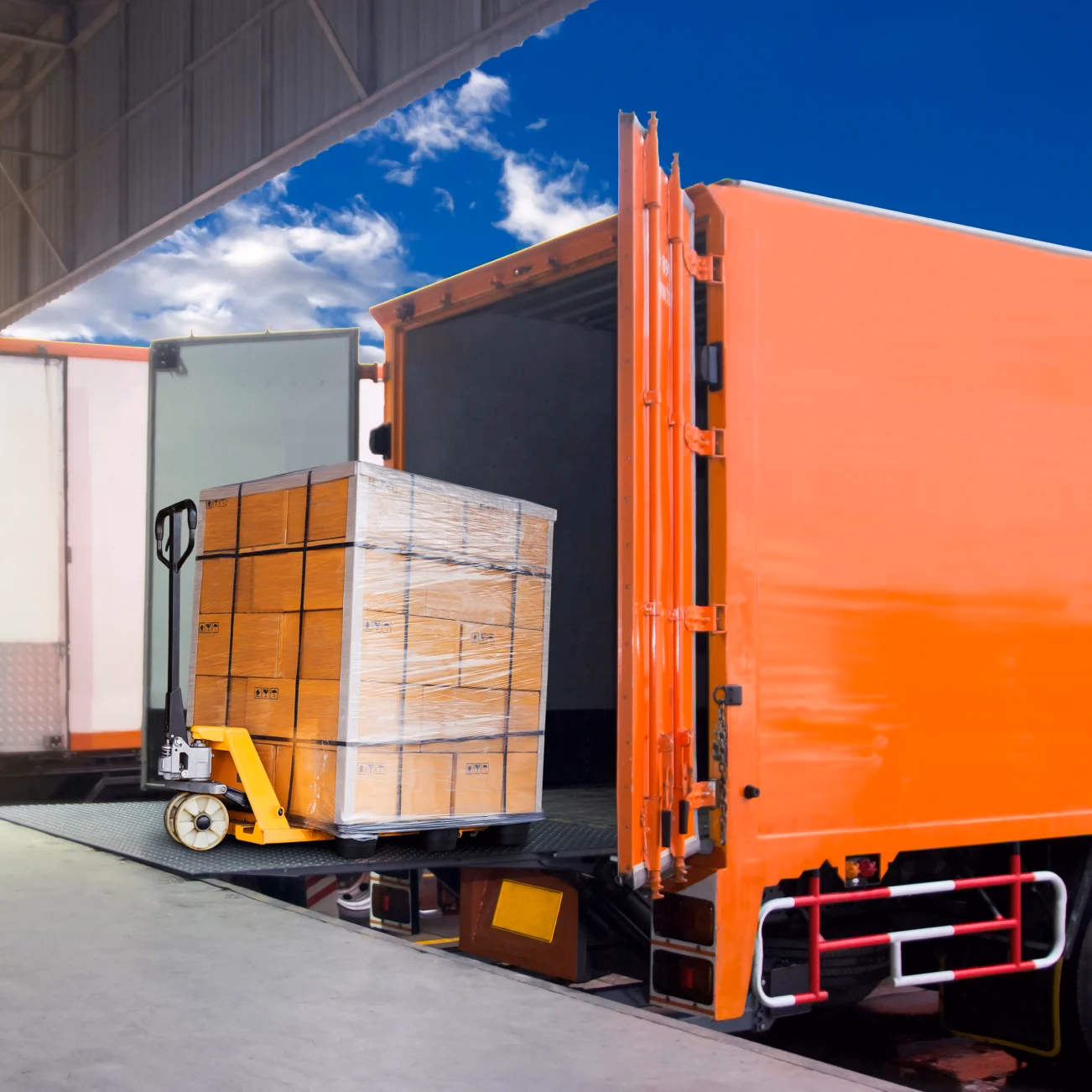 Maximize space with full container load Image